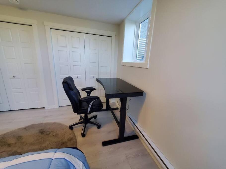 Apartmán Cozy Rockland Park Unit+Parking YYC Exteriér fotografie