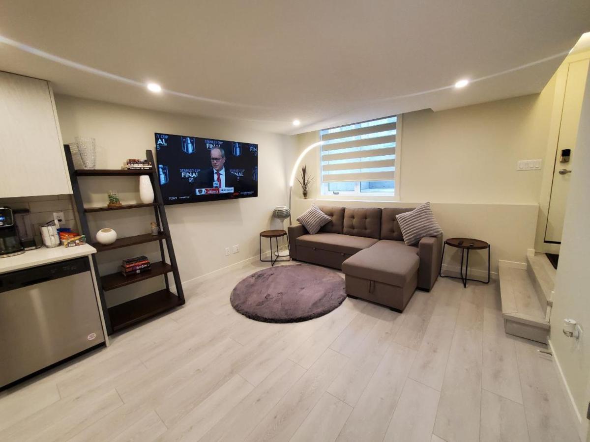 Apartmán Cozy Rockland Park Unit+Parking YYC Exteriér fotografie
