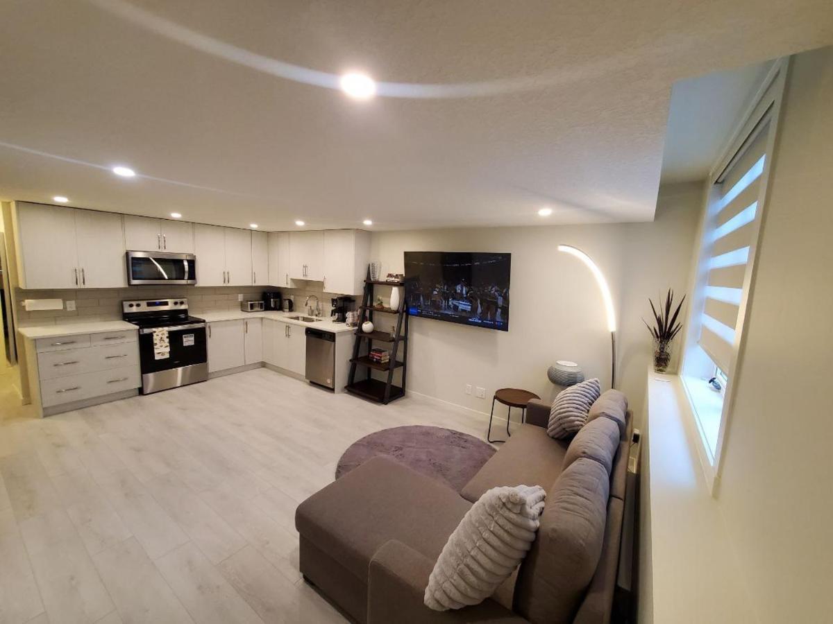 Apartmán Cozy Rockland Park Unit+Parking YYC Exteriér fotografie