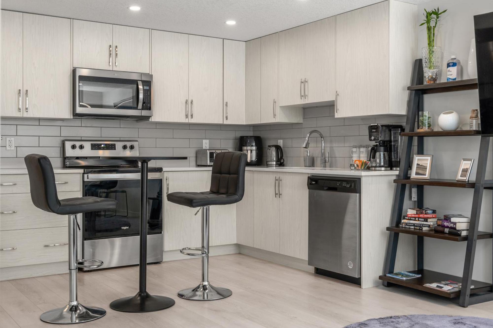 Apartmán Cozy Rockland Park Unit+Parking YYC Exteriér fotografie