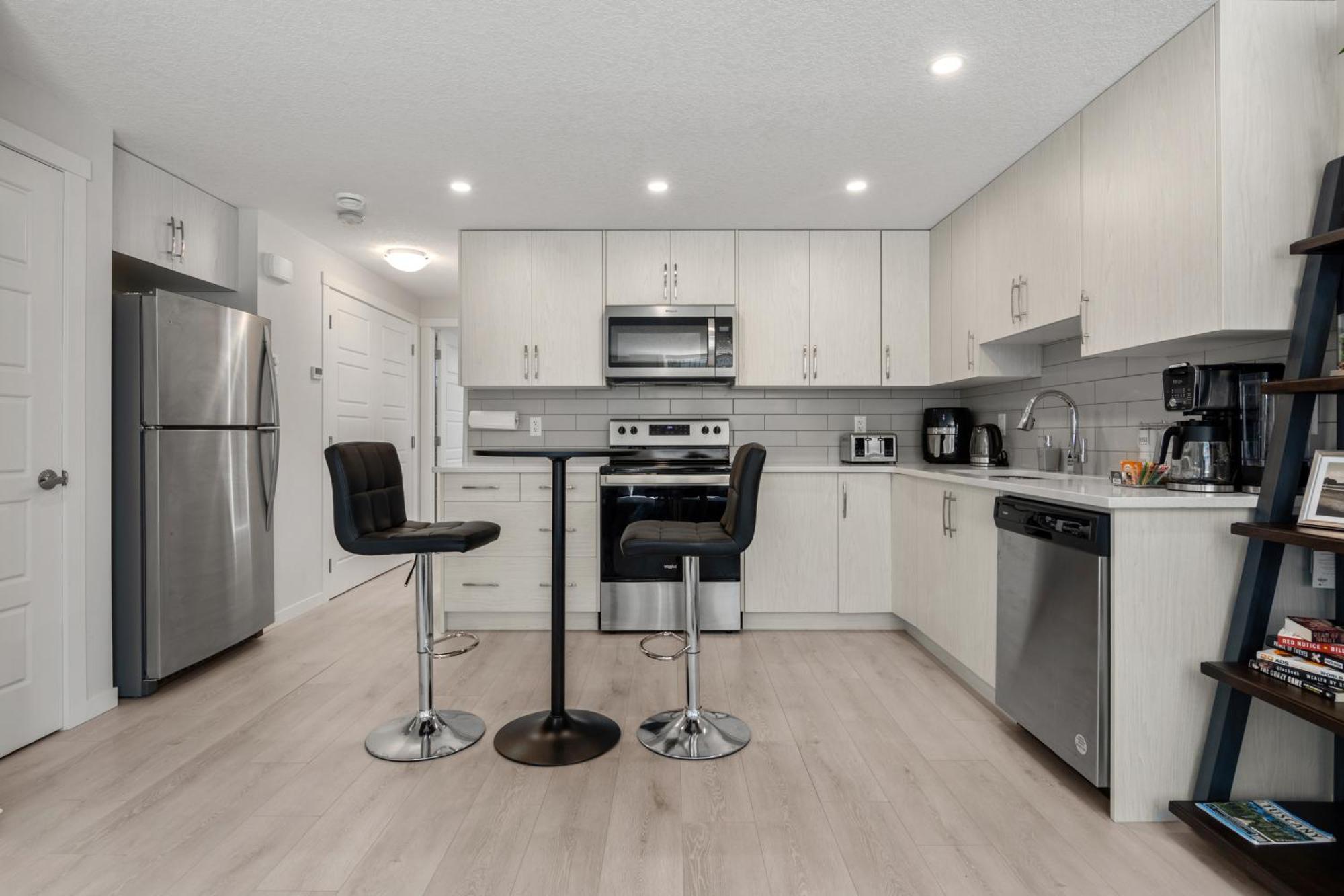 Apartmán Cozy Rockland Park Unit+Parking YYC Exteriér fotografie